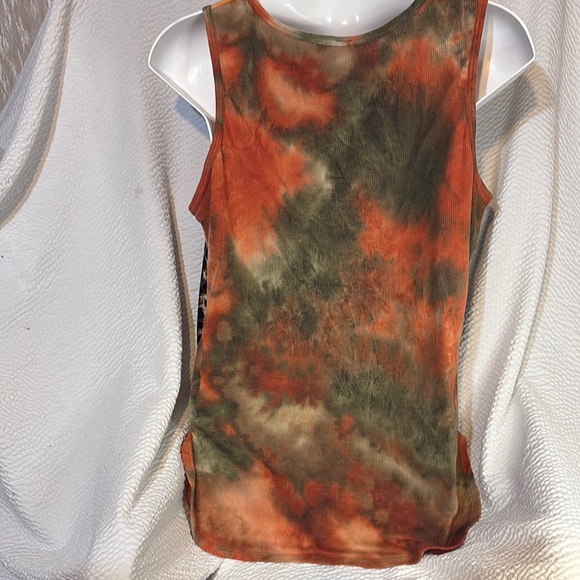 Multicolor Tie-Dye Leopard Print Women's Tank Top - Picture 5 of 5